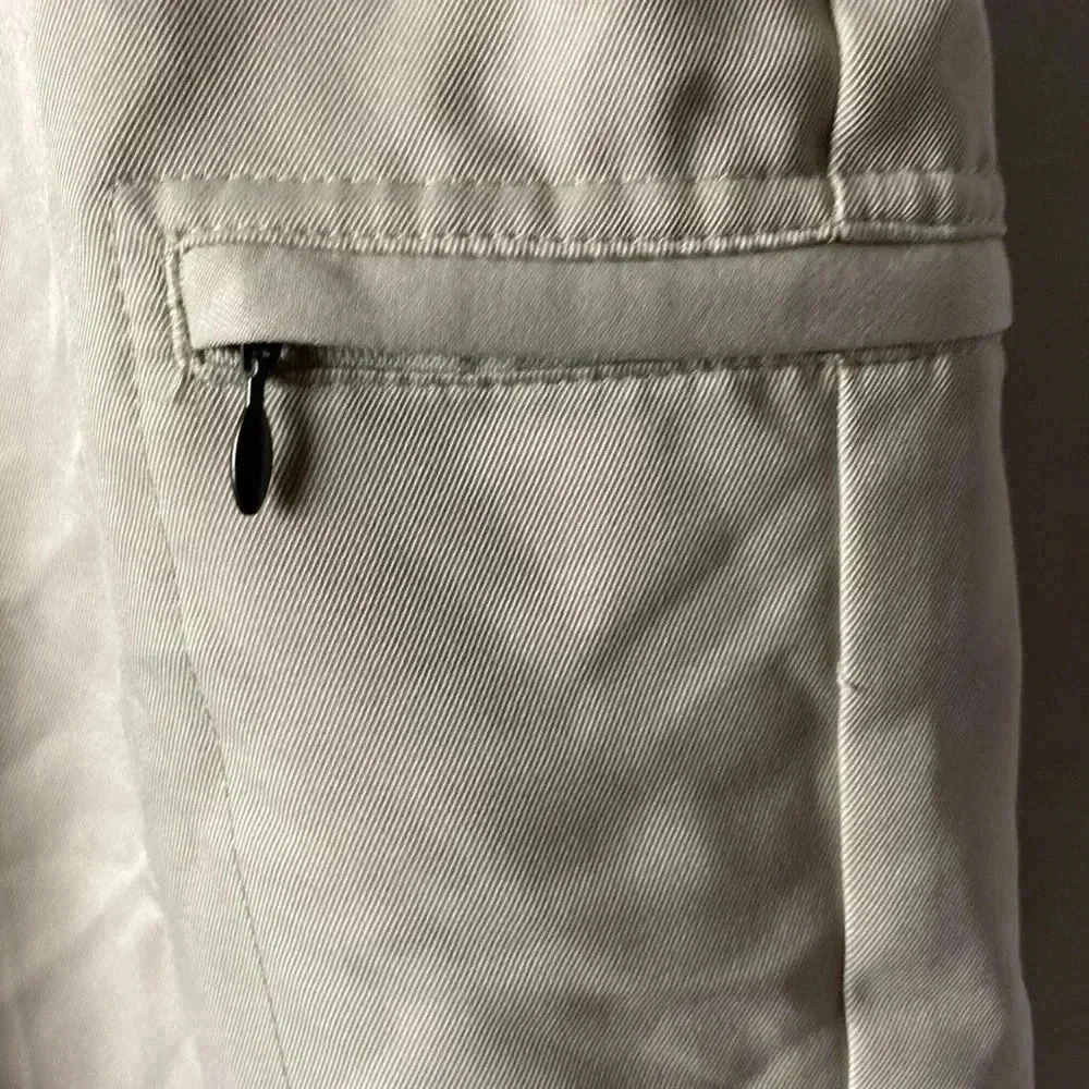 IZOD GOLF CLASSIC MENS SIZE 40 LIGHT TAN GOLF SHORT‎ GOOD CLEAN CONDITION
